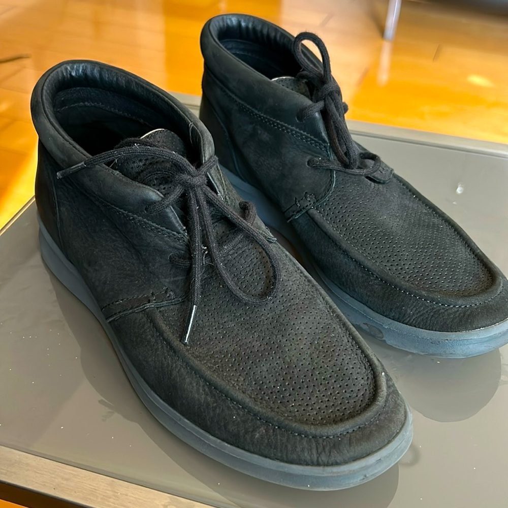 Ugg tread lite Lace up Boots.